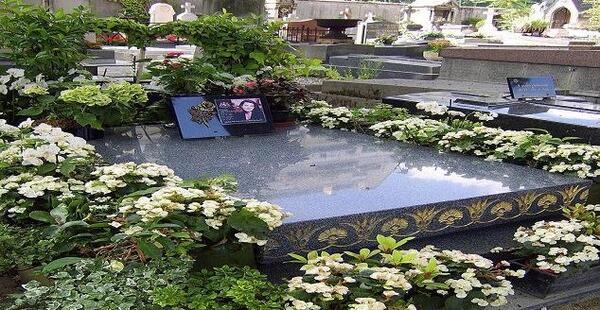عکس قبر لیلا پهلوی