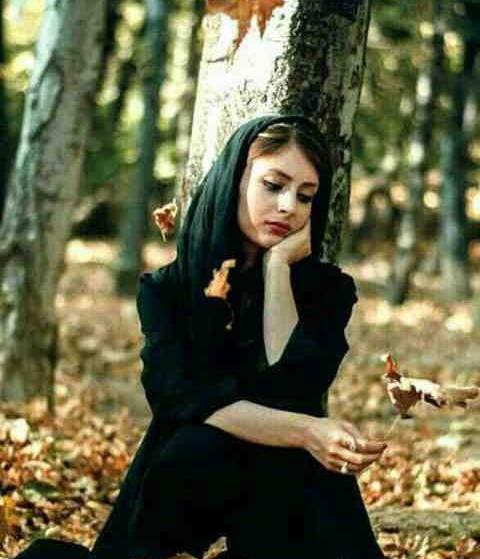 عکس دختر غمگین تو پاییز