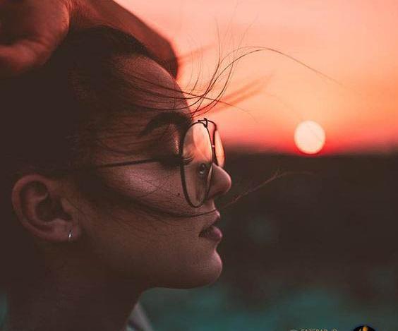 عکس چشم بسته برای پروفایل