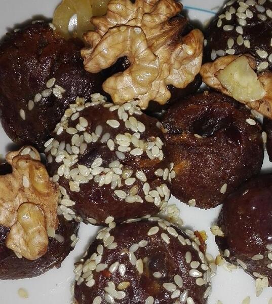 عکس حلوا خرما گردو