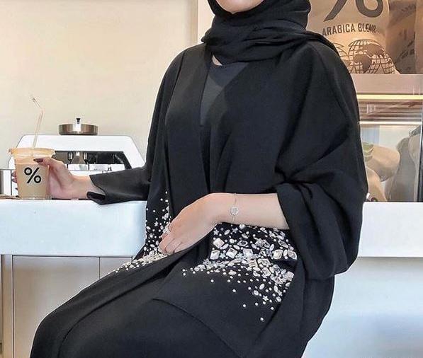 عکس مدل مانتو جلو باز مشکی