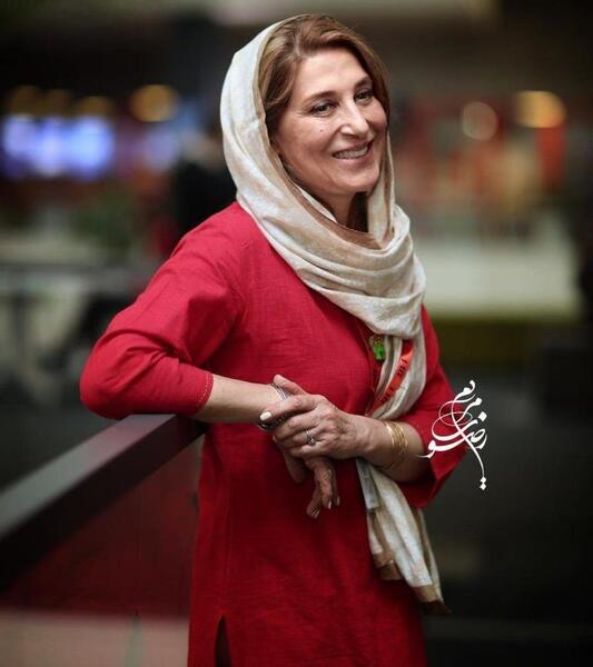 عکس شتر با روسری