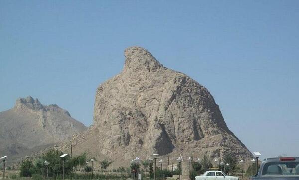عکس کوه عقاب یزد