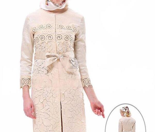 عکس مدل مانتو اسپرت گیپور دار