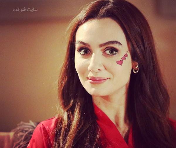 عکس کودکی بیرجه آکالای