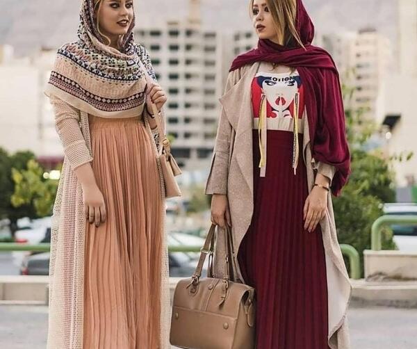عکس مانتو بلند پلیسه