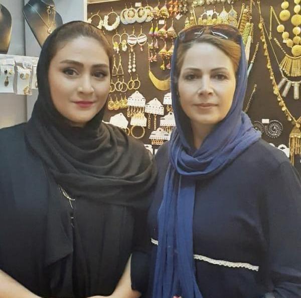 عکس زهره آزرمگین