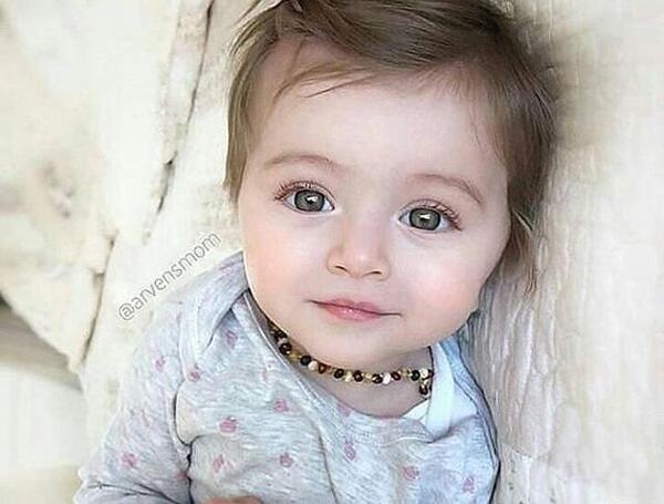 عکس پسر چشم رنگی