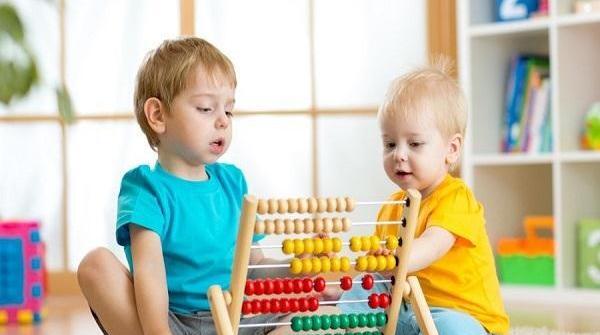 عکس بچه های کم توان ذهنی