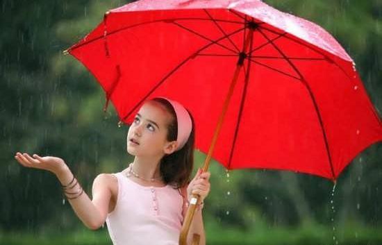 ژست عکس دخترانه با چتر