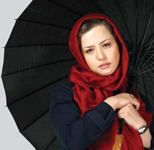 ژست عکس دخترانه با چتر