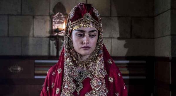 عکس اسرا بیلگیچ و همسرش