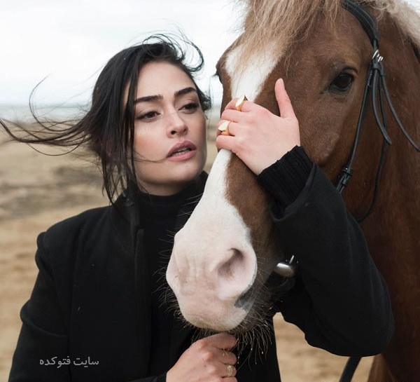 عکس اسرا بیلگیچ و همسرش