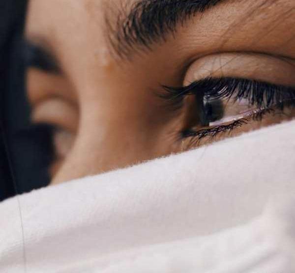عکس گریه دختر برای پروفایل