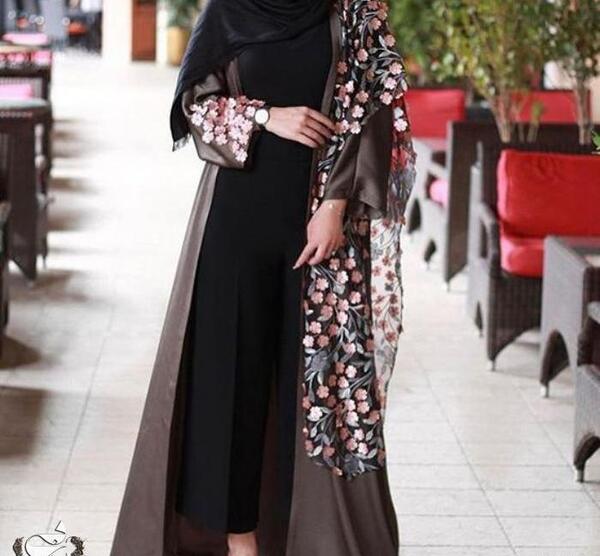 عکس مانتو بلند باکلاس