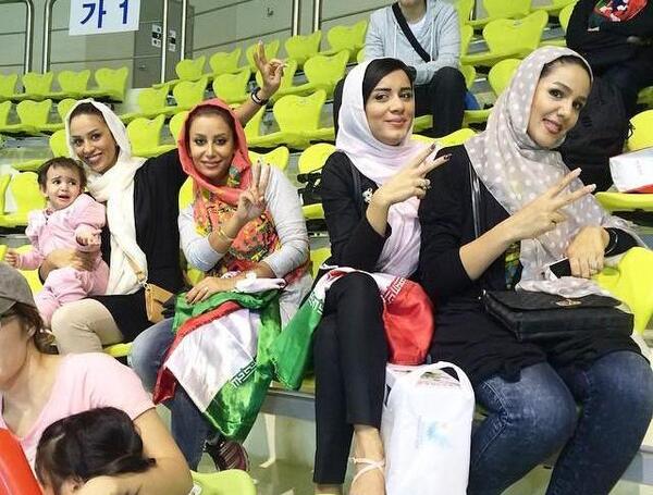 عکس ریحانه محمودی