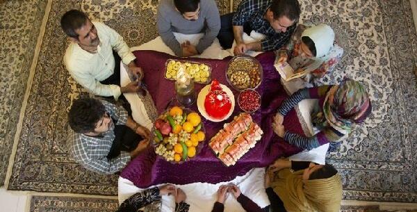 عکس یلدا را در خانه بمانیم