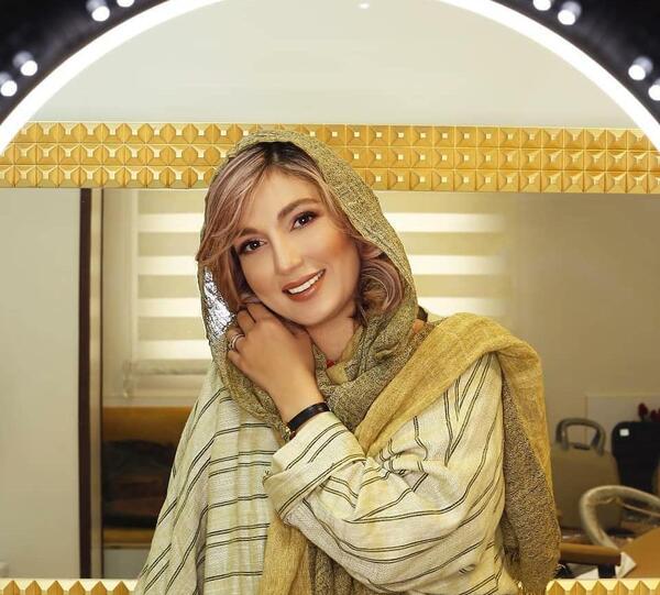 عکس ریحانه امینی