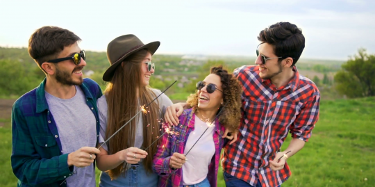 ژست عکس دخترانه چهار نفره