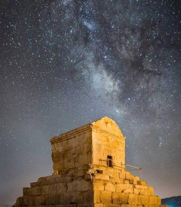 عکس کعبه کوروش