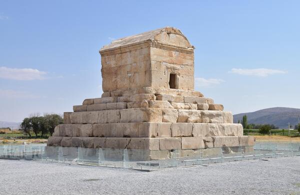 عکس کعبه کوروش