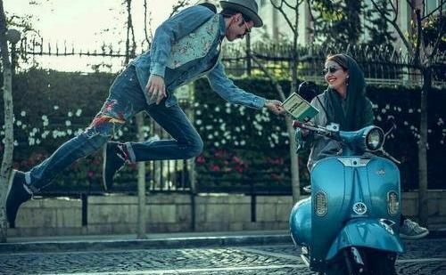 عکس دونفره عاشقانه روی موتور
