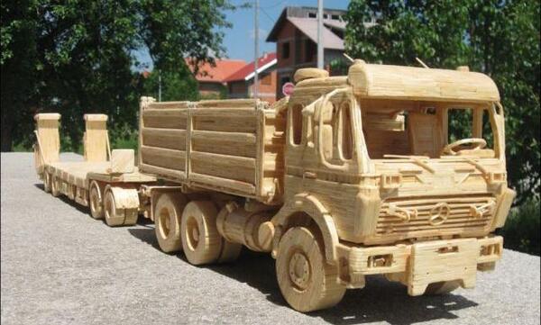 عکس ماشین چوبی