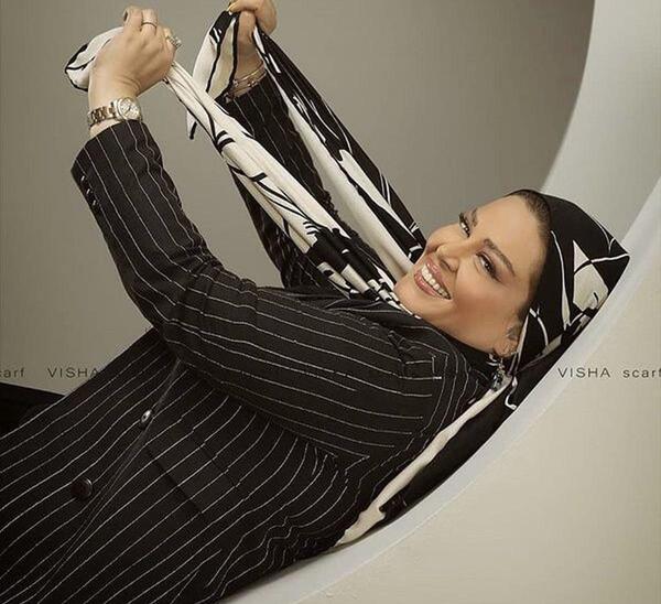 ژست عکس بهاره رهنما