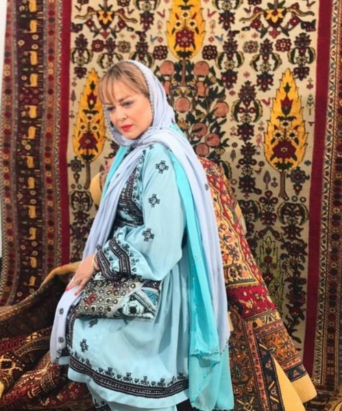 ژست عکس بهاره رهنما
