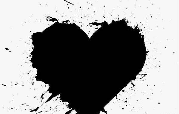 عکس قلب شکسته با زمینه مشکی