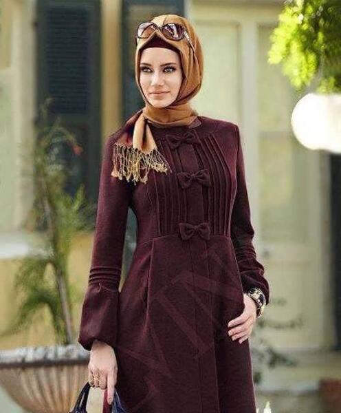 عکس مدل مانتو بلند لبنانی مشکی