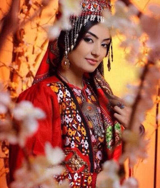عکس لباس عروس ترکمنی