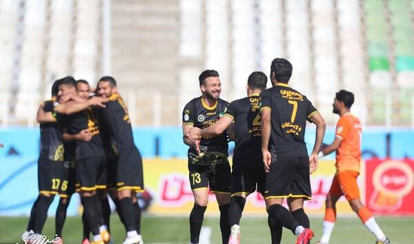 عکس شادی سپاهان