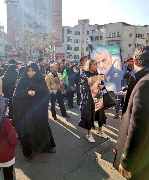 عکس حاج قاسم با دختر بد حجاب