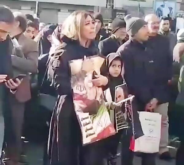 عکس حاج قاسم با دختر بد حجاب