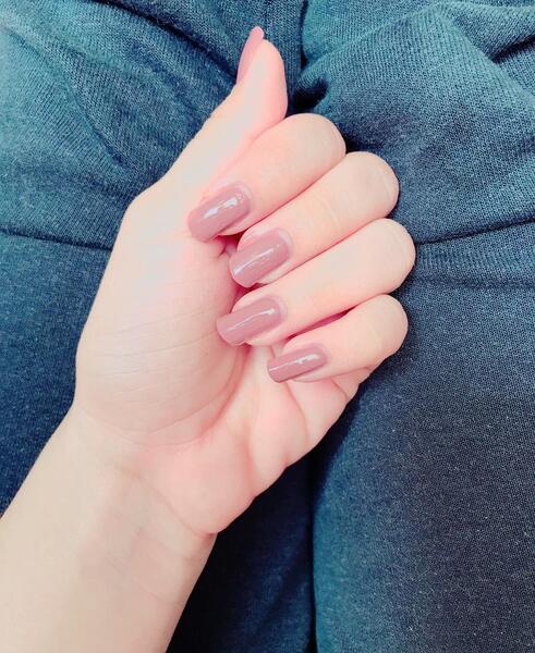 عکس دست لاک زده