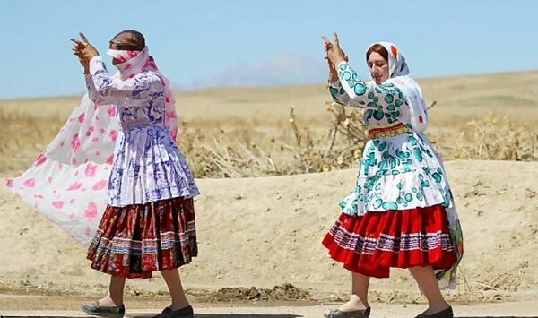 عکس بهاره جمشیدی خواننده کرمانج