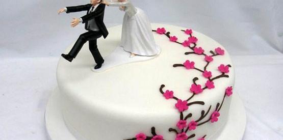 عکس عروس و داماد روی کیک