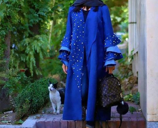 عکس مدل مانتو دخترانه آبی کاربنی