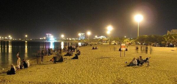 عکس دریا کیش در شب