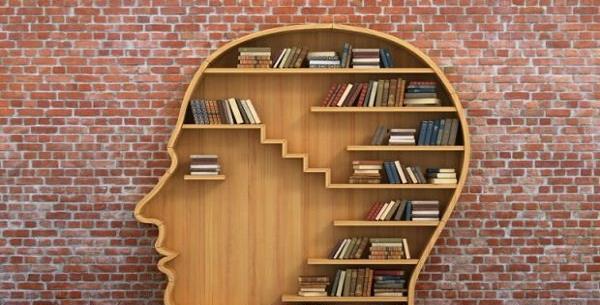 عکس کتاب خواندن برای پروفایل