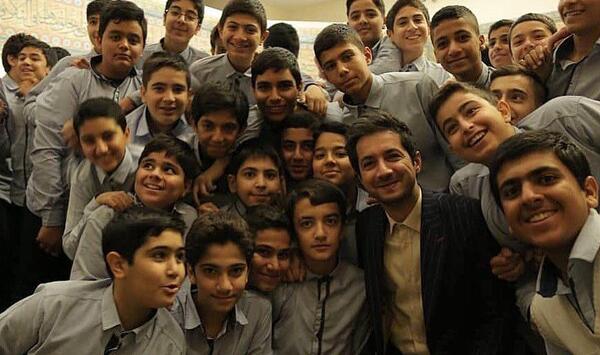 عکس مجری سمت خدا
