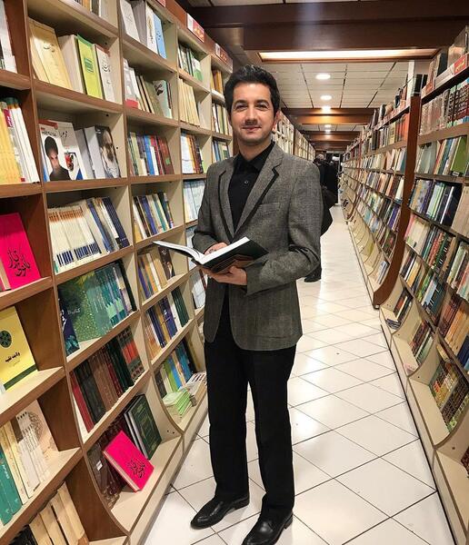 عکس مجری سمت خدا
