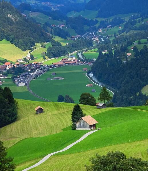 عکس زیبای طبیعت سوئیس