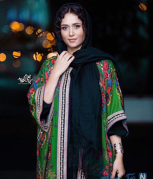 عکس پریناز ایزدیار در استخر