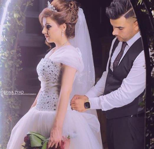عکس های عاشقانه عروس و داماد در آتلیه