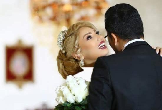 عکس های عاشقانه عروس و داماد در آتلیه