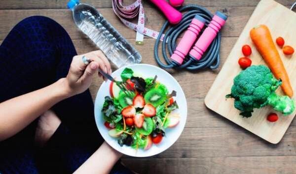 عکس ایده آل ترین زمان برای مصرف صبحانه چه ساعتی است