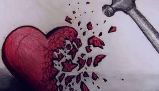 عکس استیکر قلب شکسته