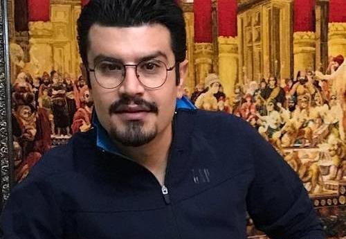 عکس پیمان طالبی در خانه ما